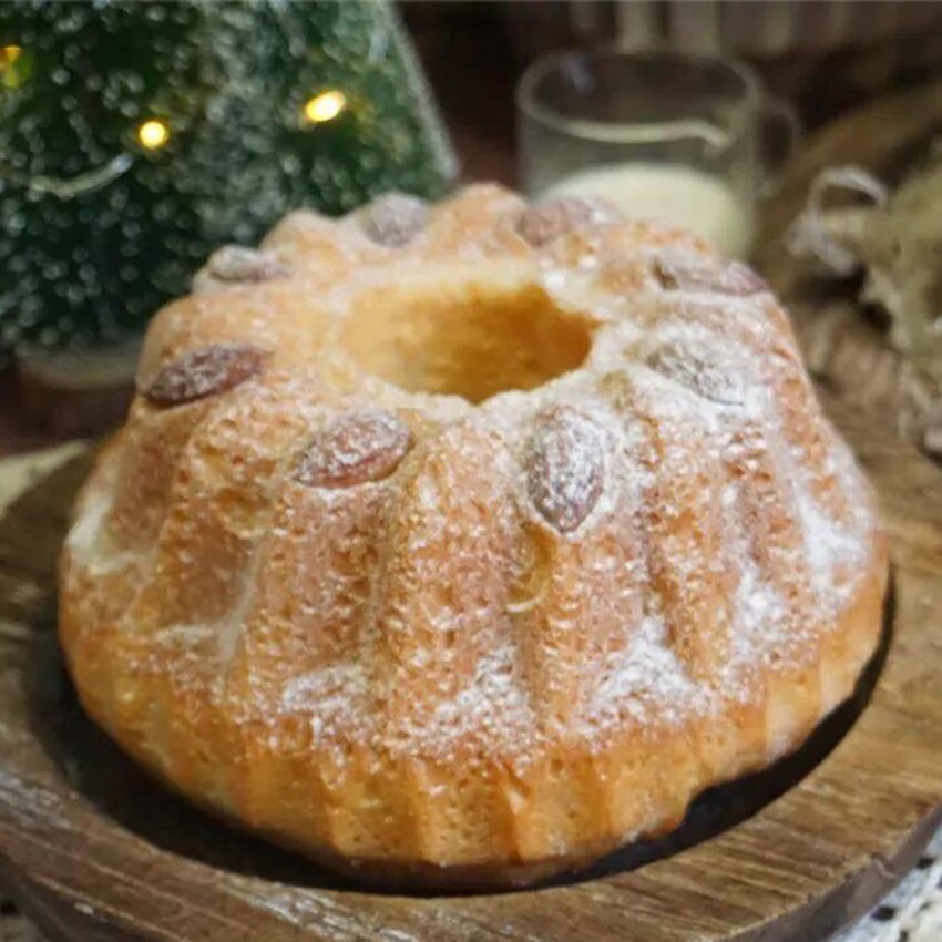 7-Inch Non-Stick Bundt Cake Pan – Heavy-Duty Carbon Steel Fluted Tube Pan