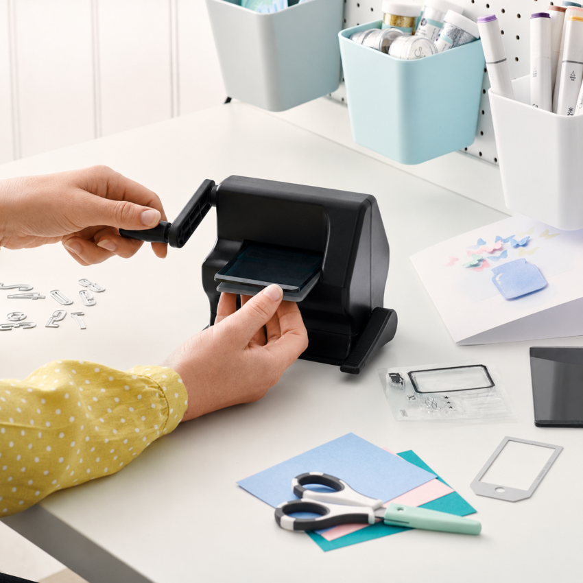 Portable Manual Crafting Fabric Die Cutting Embossing Machine
